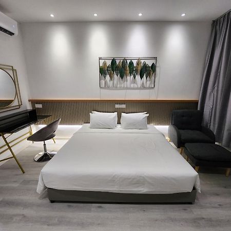 One Point Hotel Kuching Exterior foto