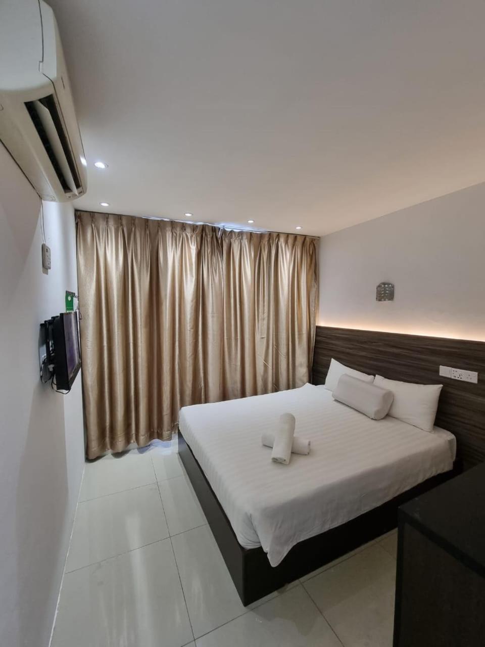 One Point Hotel Kuching Exterior foto