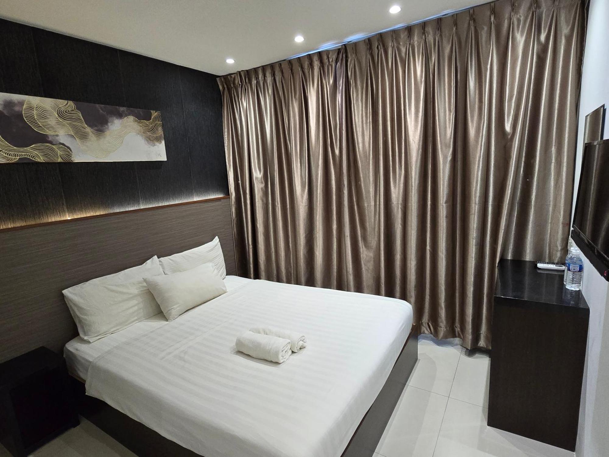 One Point Hotel Kuching Exterior foto