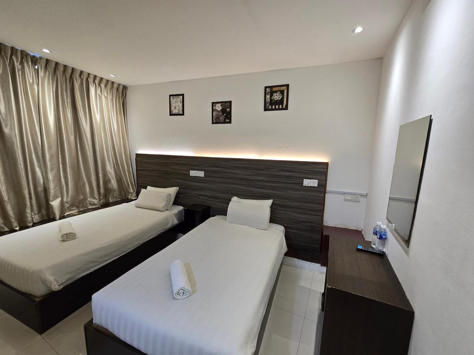 One Point Hotel Kuching Exterior foto