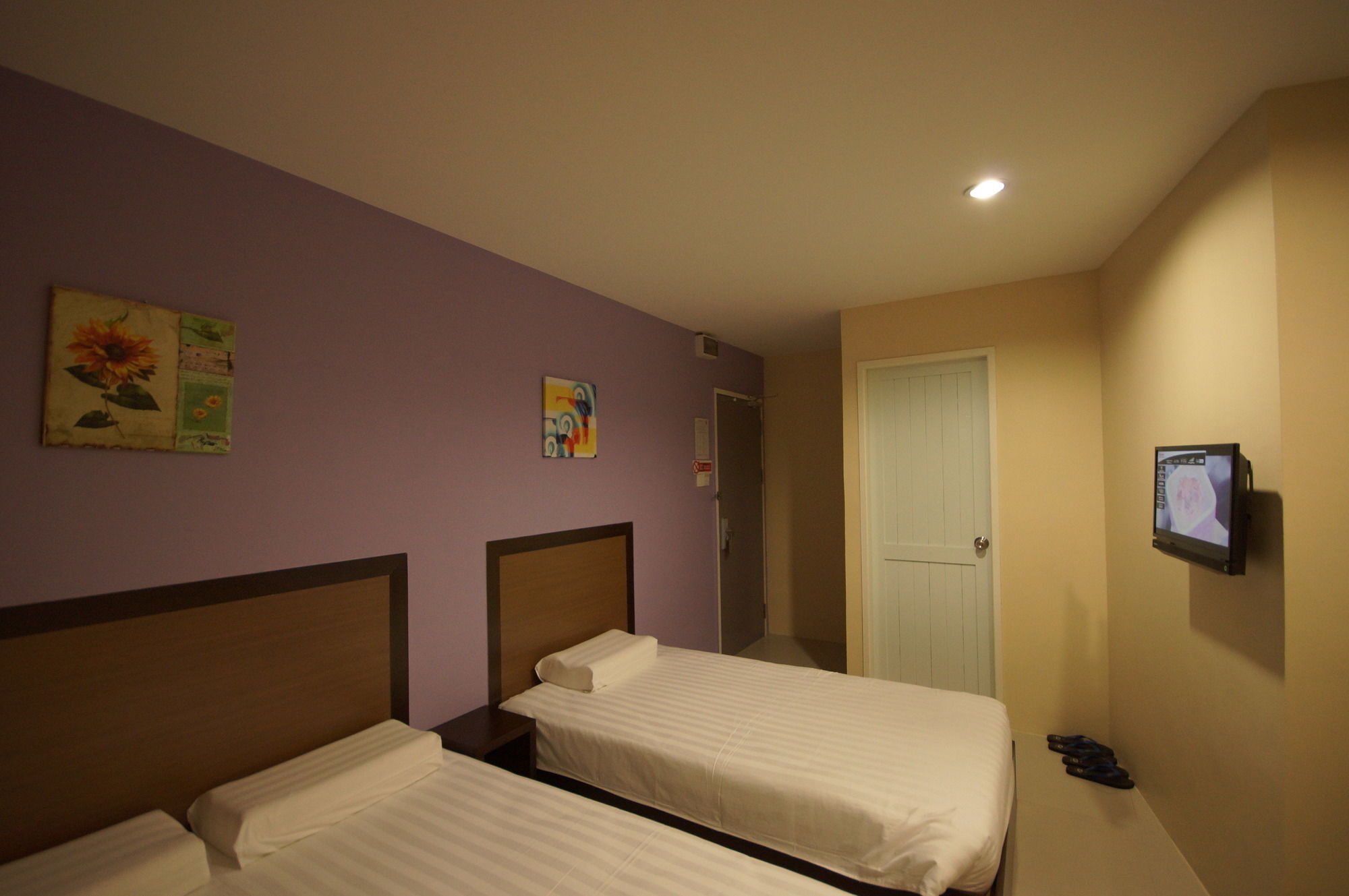 One Point Hotel Kuching Exterior foto